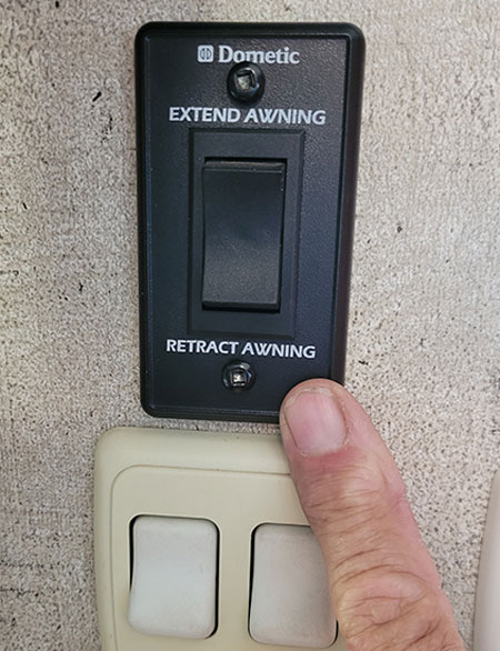 extend and retract awning switch