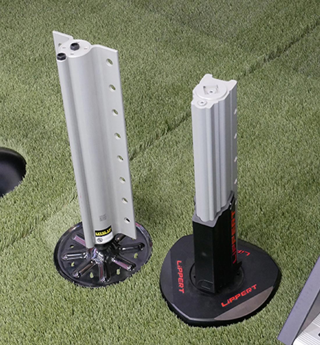 a leg featuring Lippert’s attractive and simplified new leveling system alongside a leg of its current Level Up system
